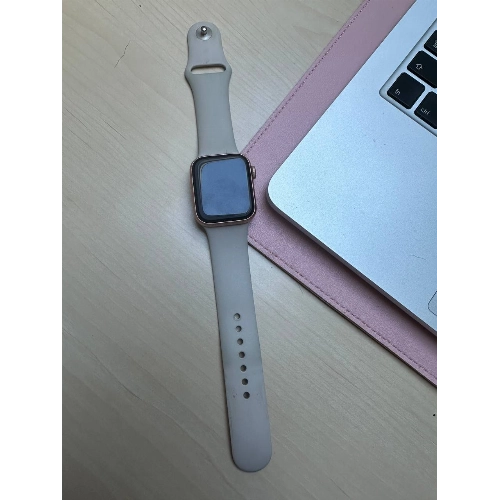 Apple Watch SE 40 Aluminium Case